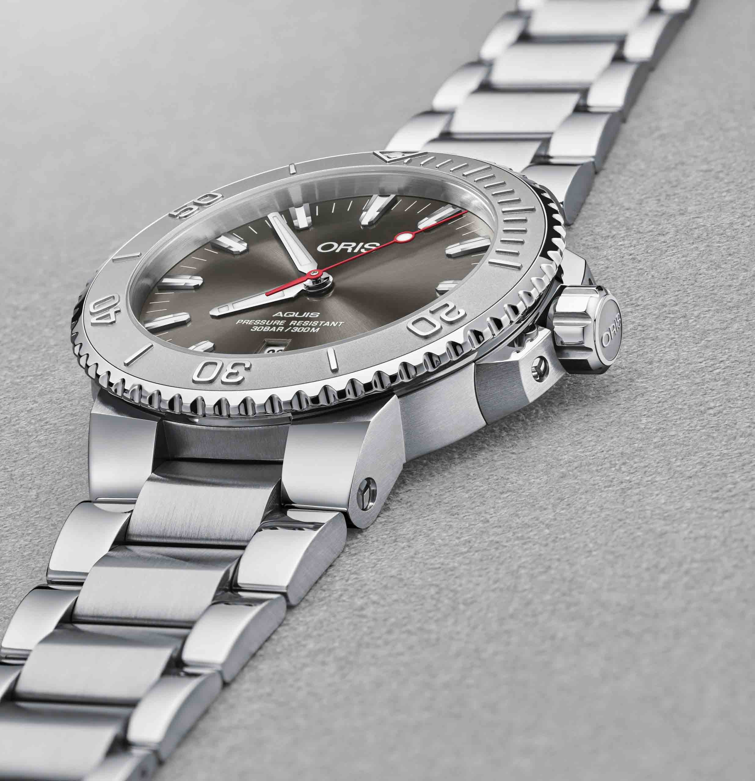 Наручные часы Oris Aquis 73377304153