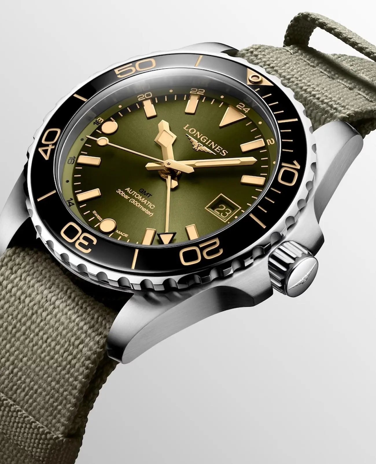 Наручные часы Longines HydroConquest L37904062