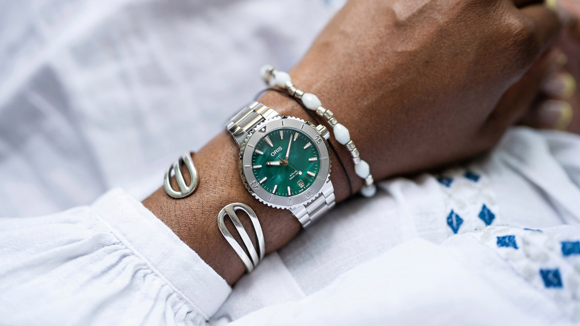 Наручные часы Oris Aquis 73377704137