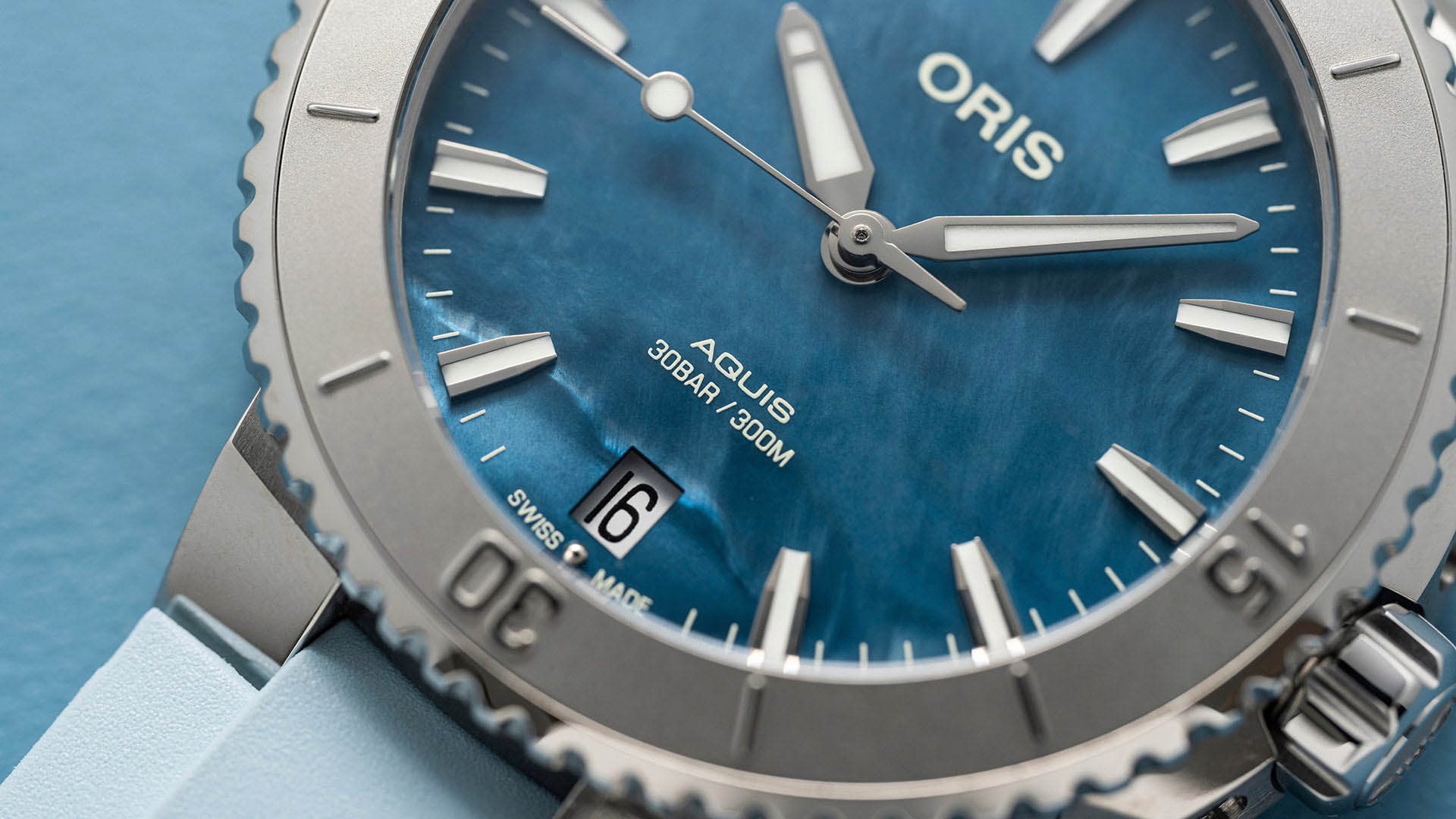 Наручные часы Oris Aquis 73377704155