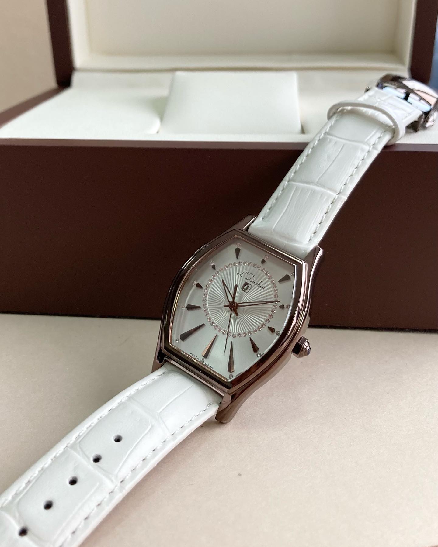 Наручные часы lduchen Quartz D 401.62.33
