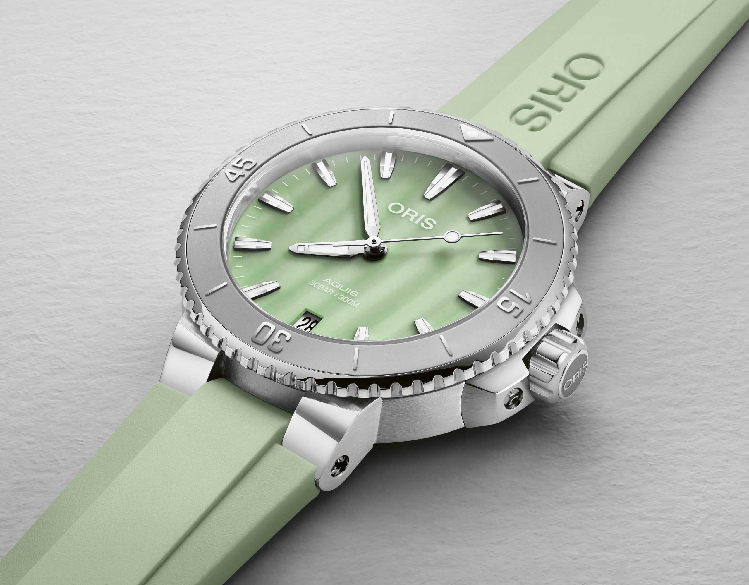 Наручные часы Oris Aquis 73377704157
