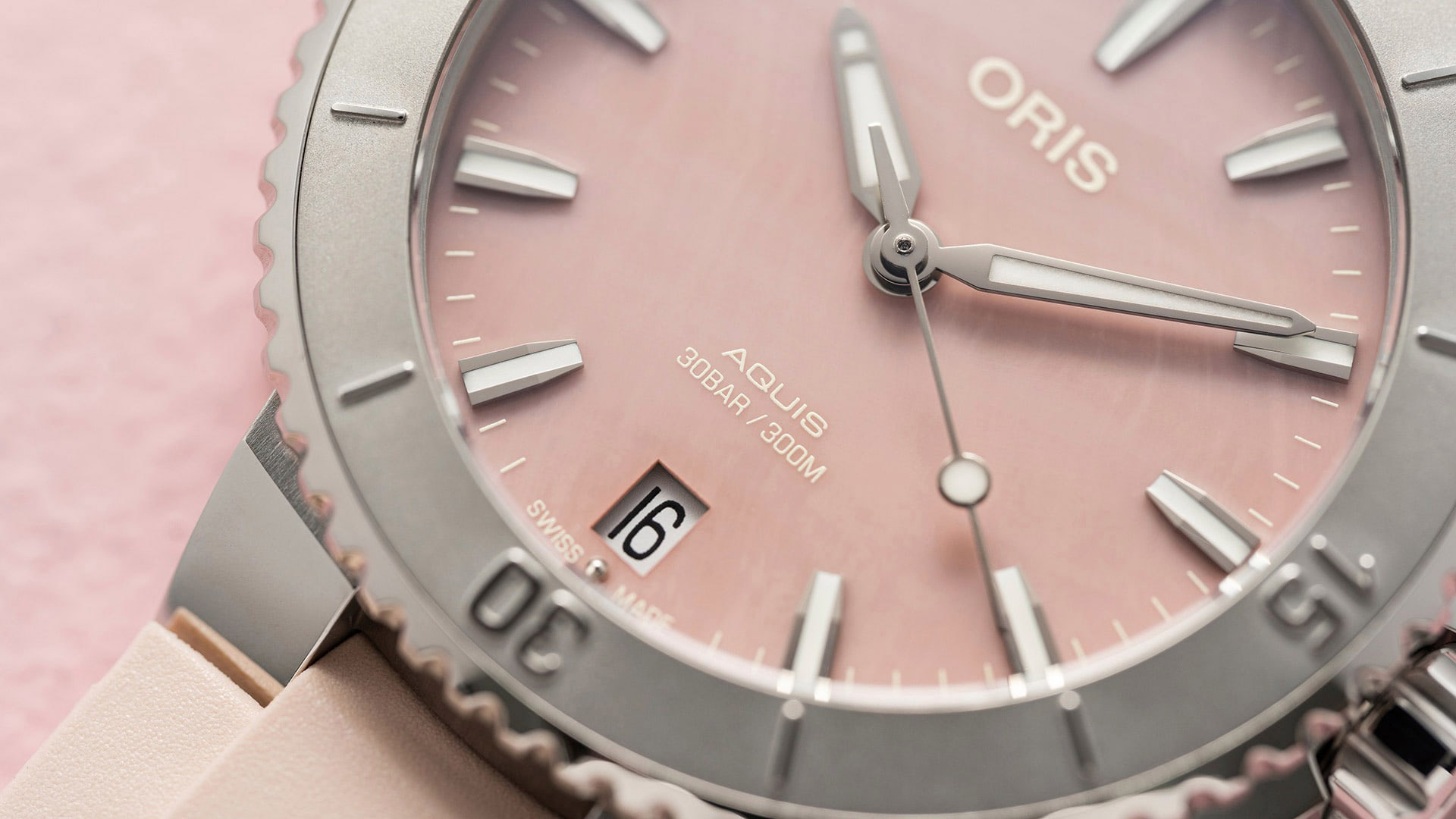 Наручные часы Oris Aquis 73377704158