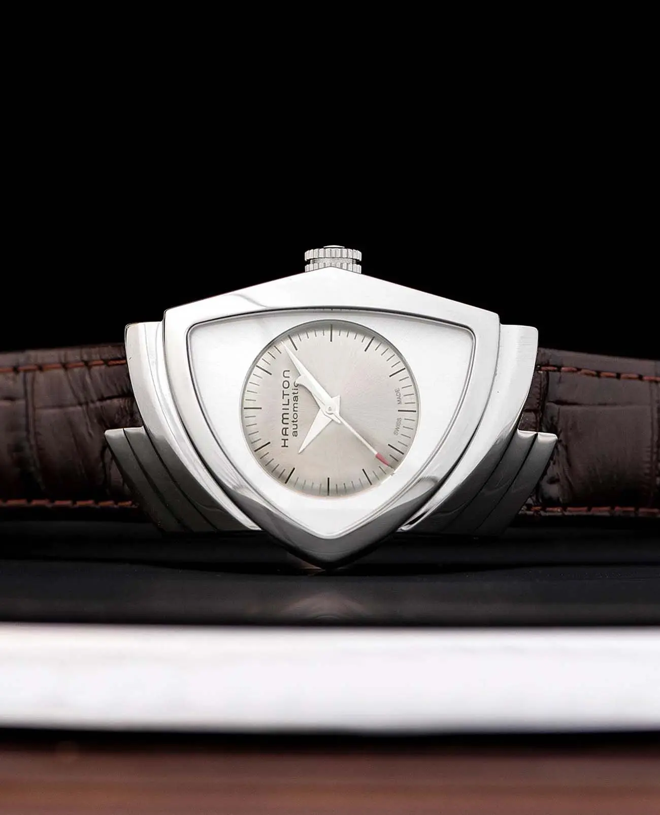 Наручные часы Hamilton Ventura H24515581