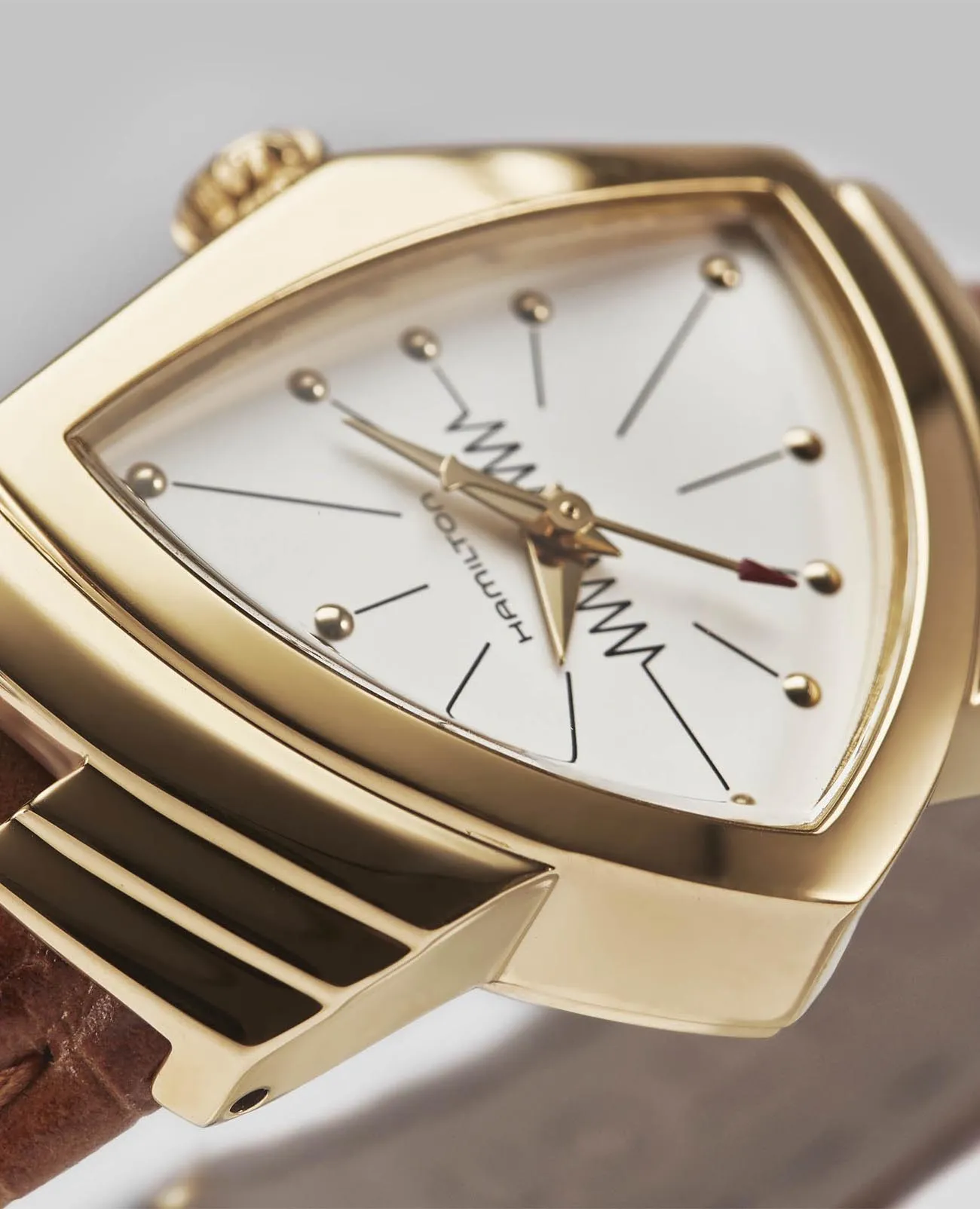 Наручные часы Hamilton Ventura H24101511
