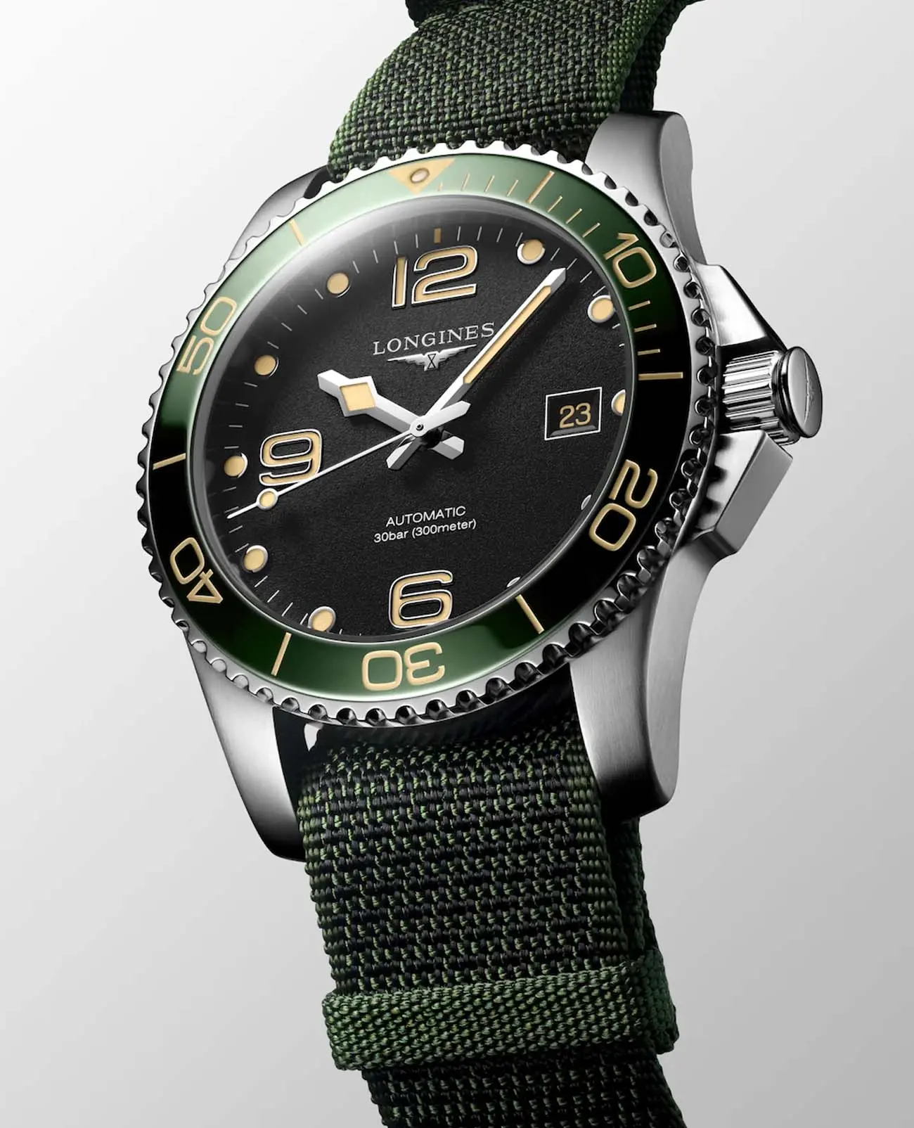 Наручные часы Longines HydroConquest L37814052