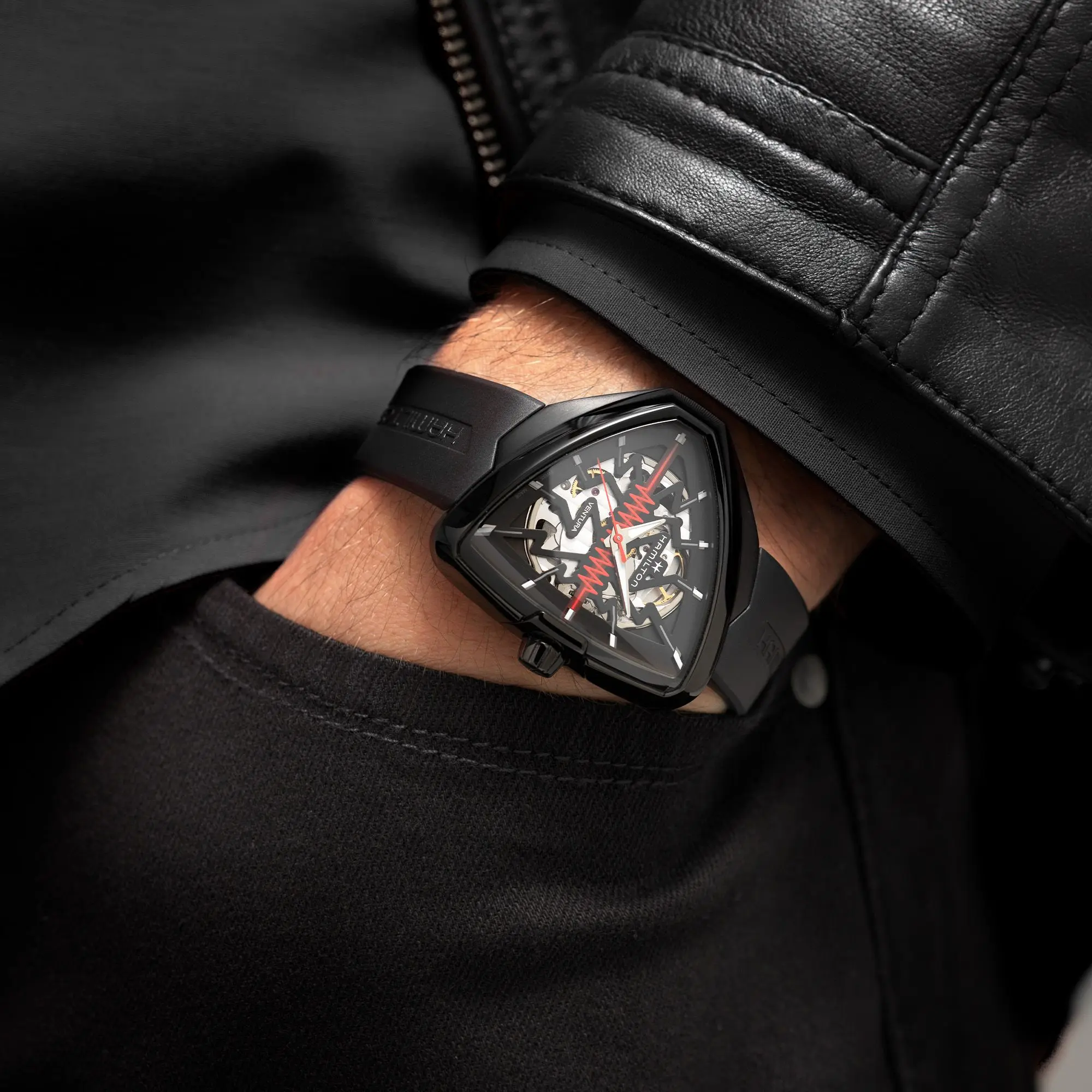 Наручные часы Hamilton Ventura H24535331