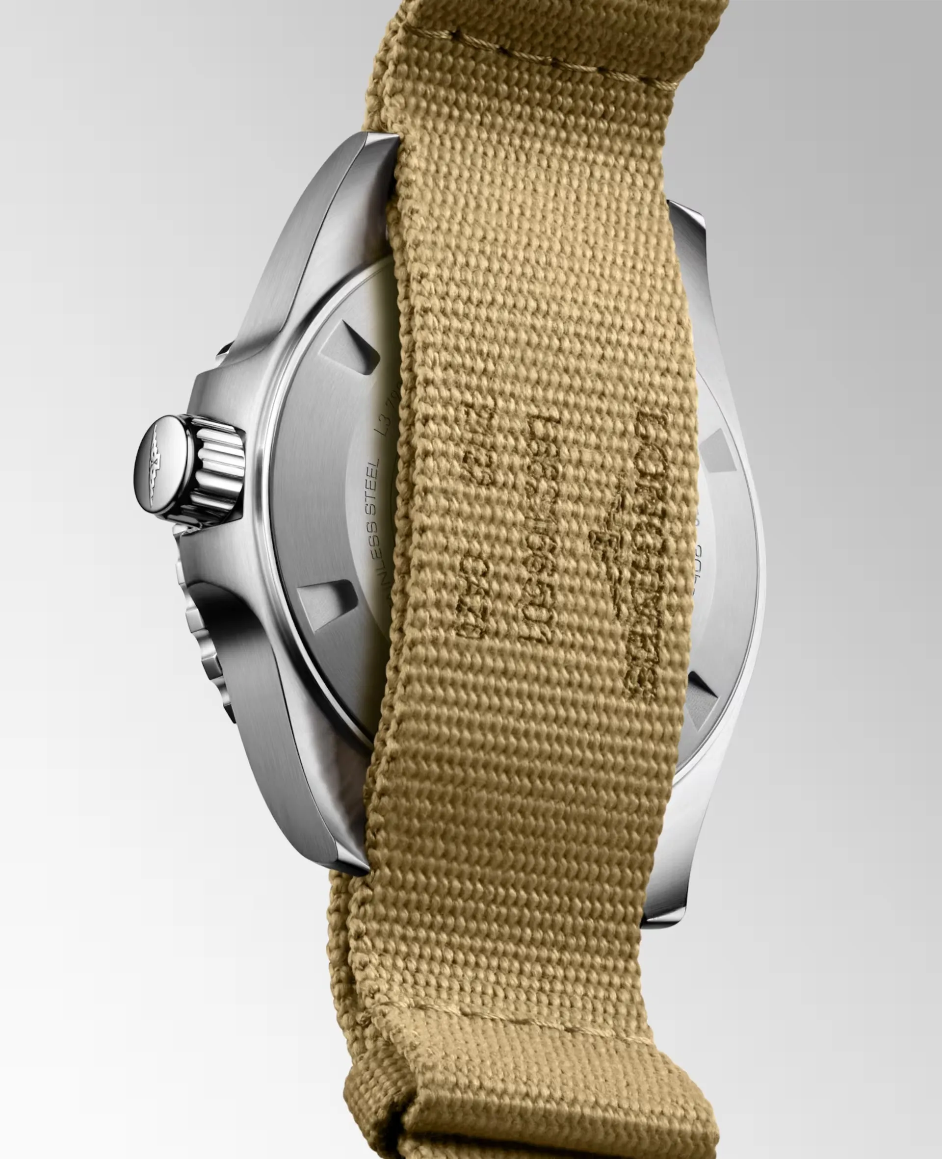 Наручные часы Longines HydroConquest L37904662