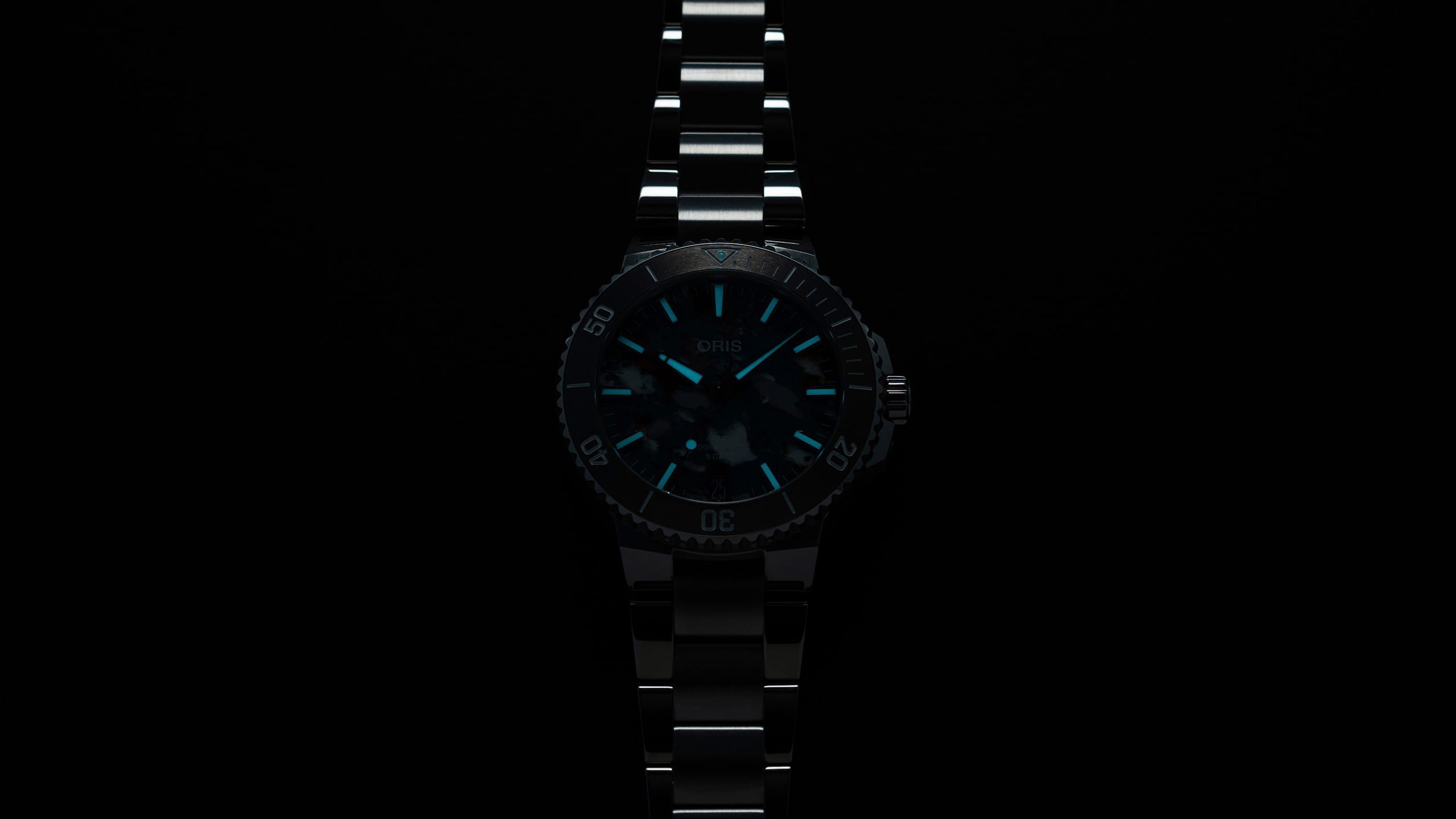 Наручные часы Oris Aquis 40077904150