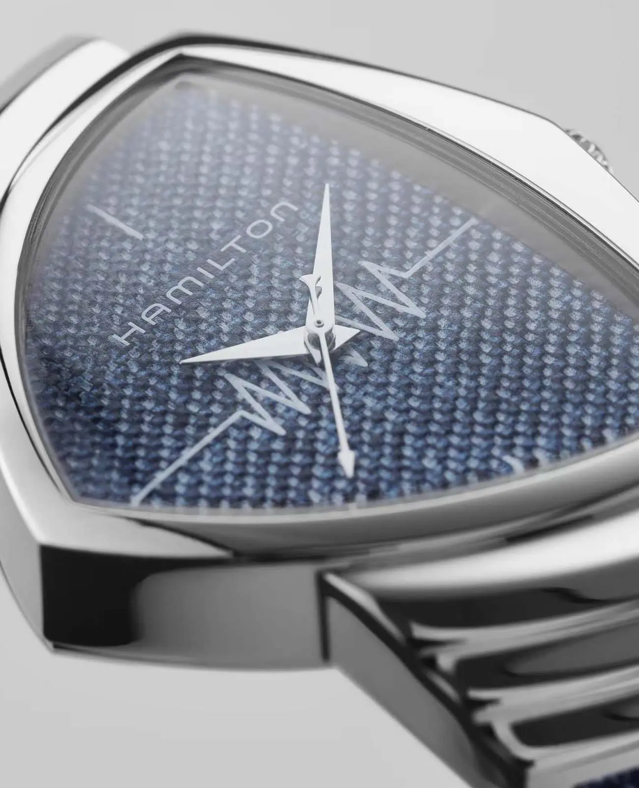 Наручные часы Hamilton Ventura H24411941