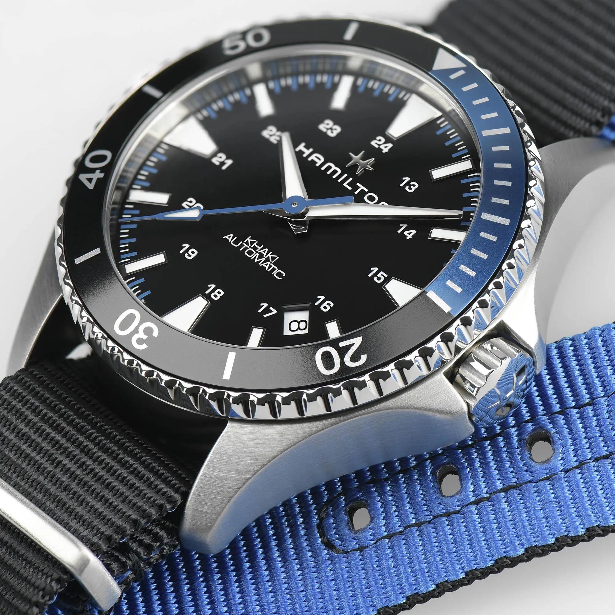 Наручные часы Hamilton Khaki Navy H82315931