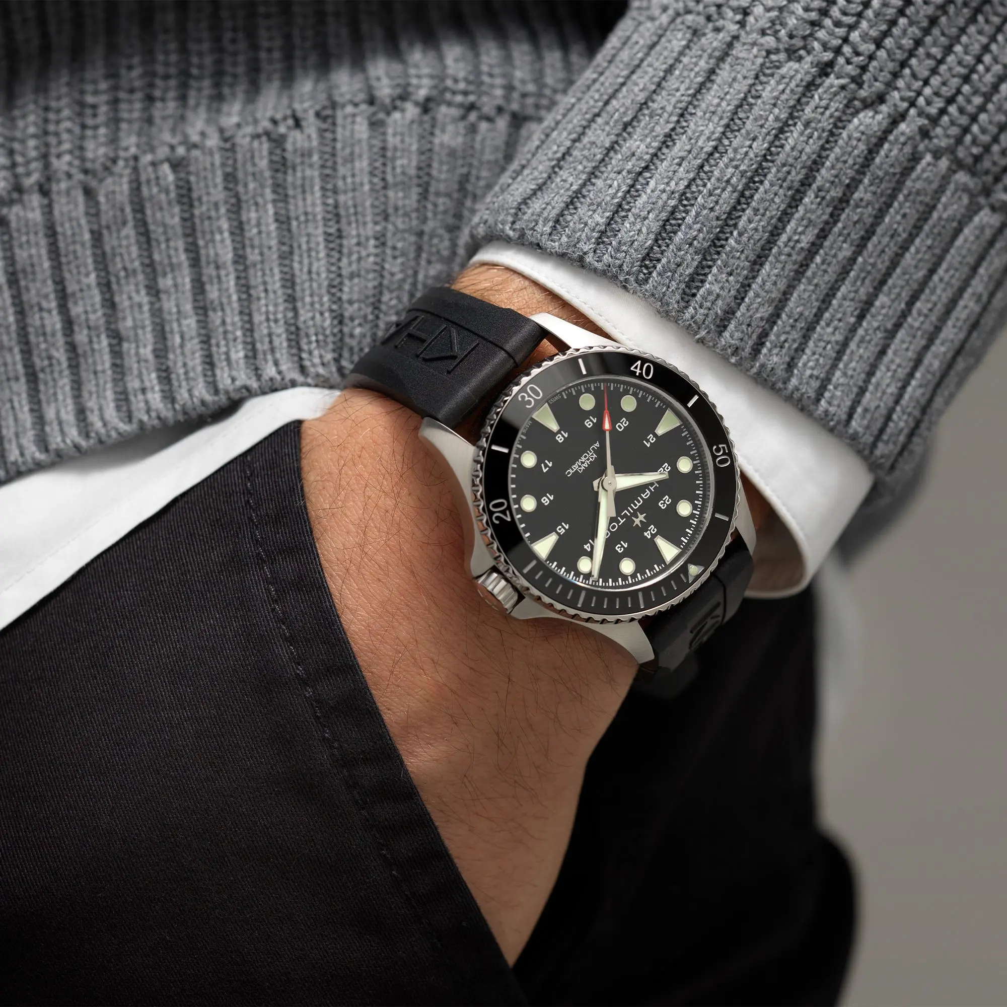Наручные часы Hamilton Khaki Navy H82515330