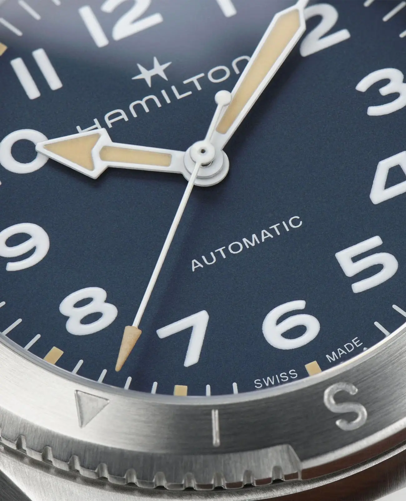 Наручные часы Hamilton Khaki Field H70225540